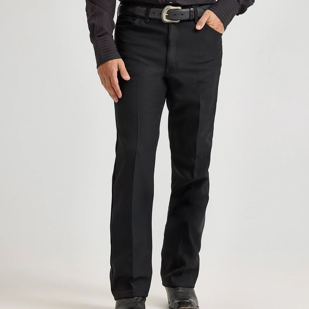 Wrangler Men's Wrancher Dress Jean in Black