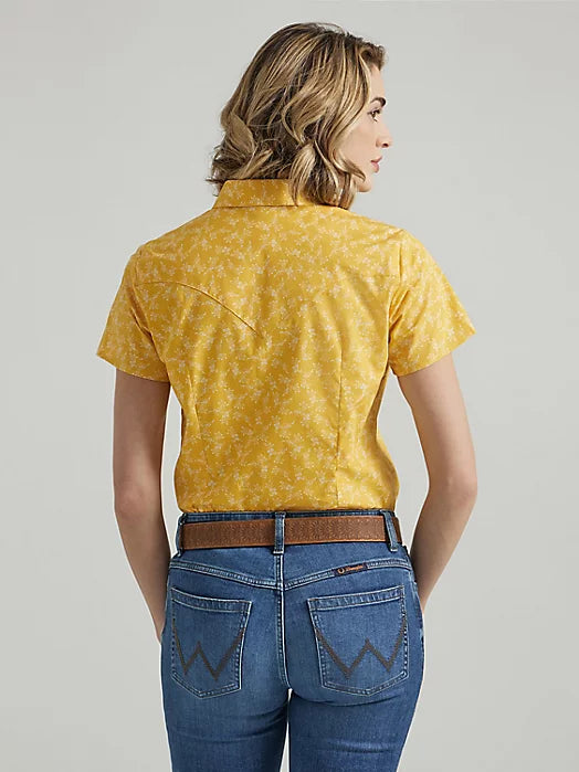 Wrangler Women's Essential S/S Western Snap Shirt in Floral Yellow
