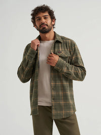 Wrangler ATG Men's L/S Campsite Plaid Shirt in Forest