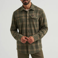 Wrangler ATG Men's L/S Campsite Plaid Shirt in Forest