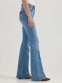 Wrangler Retro Women's Bailey High Rise Trouser in Jordyn