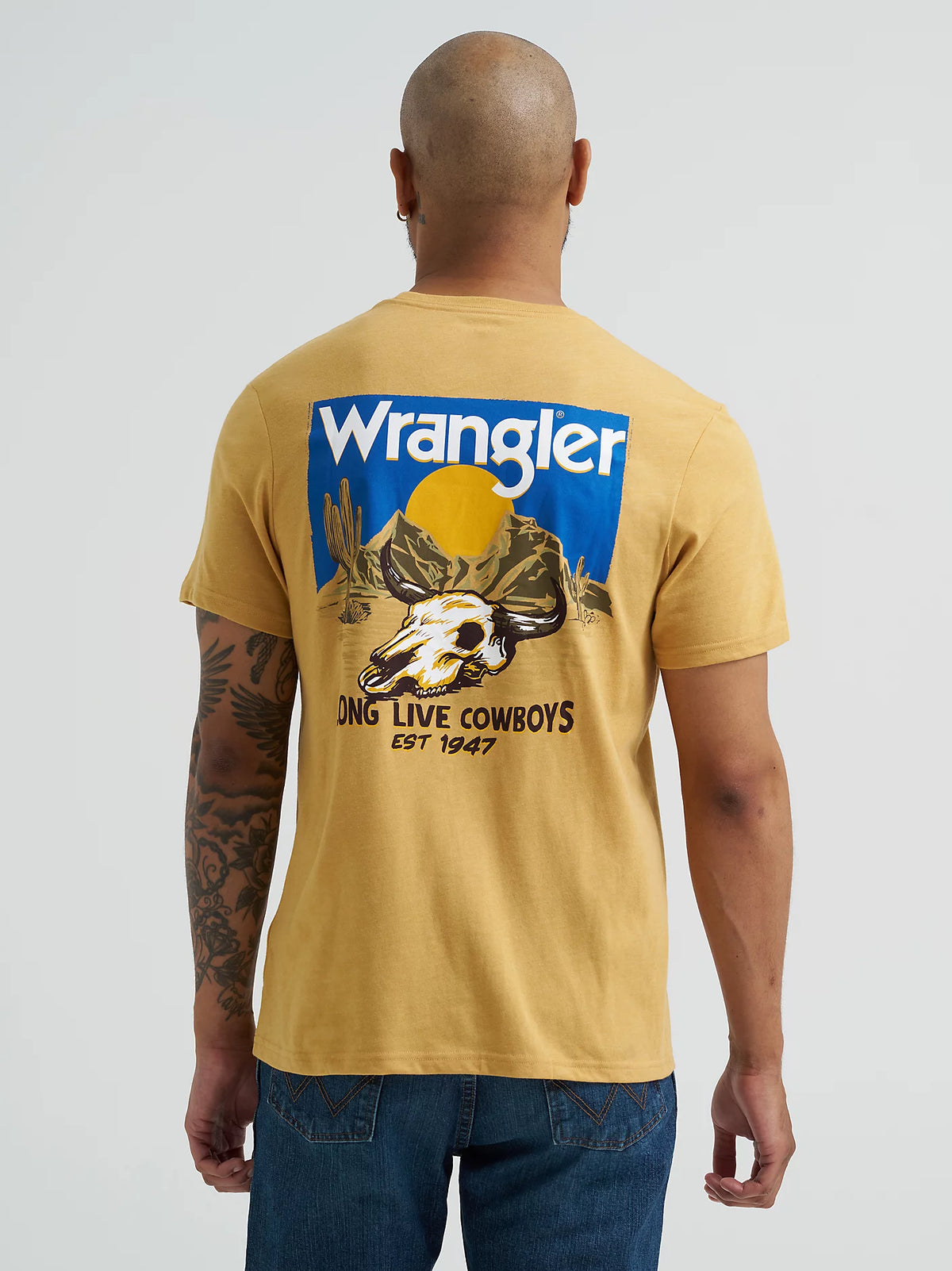 Wrangler Men's Long Live Cowboys Graphic T-Shirt in Pale Gold