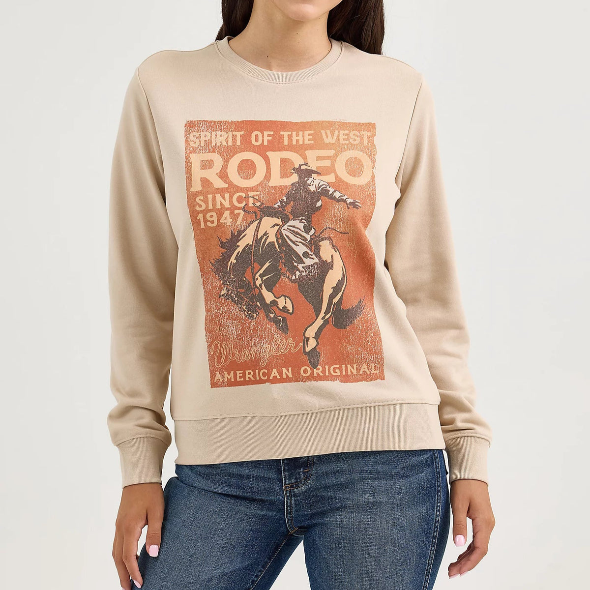 Wrangler Retro Women's Graphic Crew Sweatshirt in Cement
