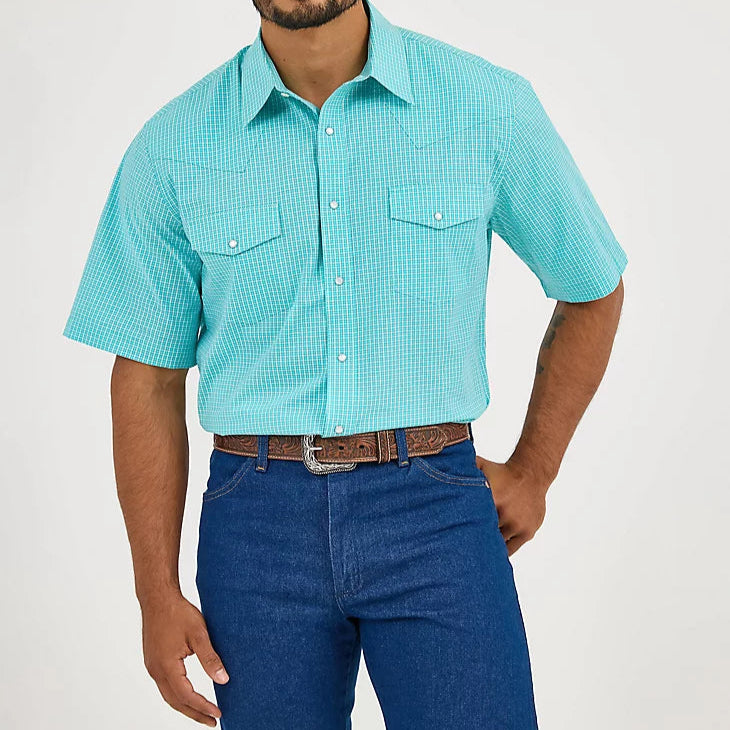 Wrangler Men's S/S Wrinkle Resist Plaid Western Snap Shirt in Bright Turquoise