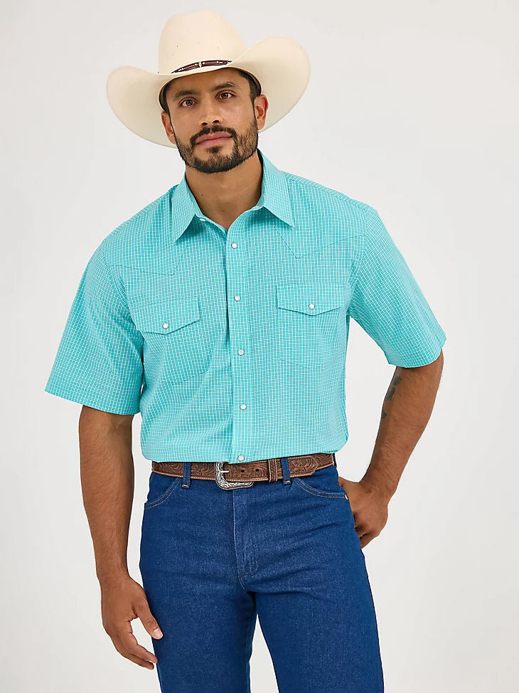 Wrangler Men's S/S Wrinkle Resist Plaid Western Snap Shirt in Bright Turquoise