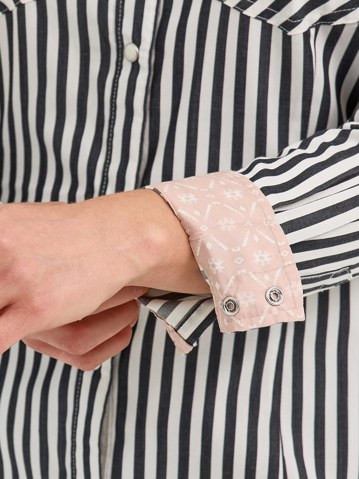 Wrangler Women's Retro L/S Western Snap Dress Shirt in Slate Stripe