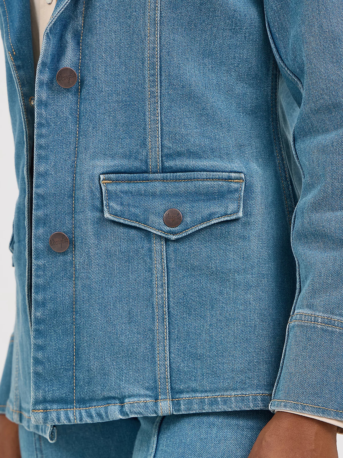 Wrangler Retro Women's Denim Blazer in Light Denim