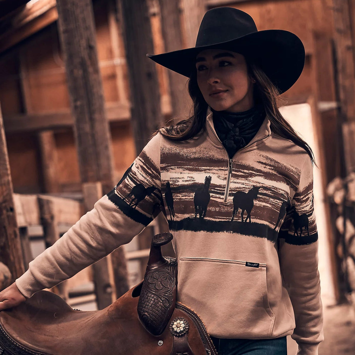 Wrangler Retro Women's Western Quarter Zip Sweatshirt in Cream