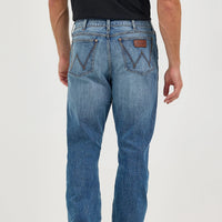 Wrangler Retro Men's Relaxed Bootcut Jean in Harris