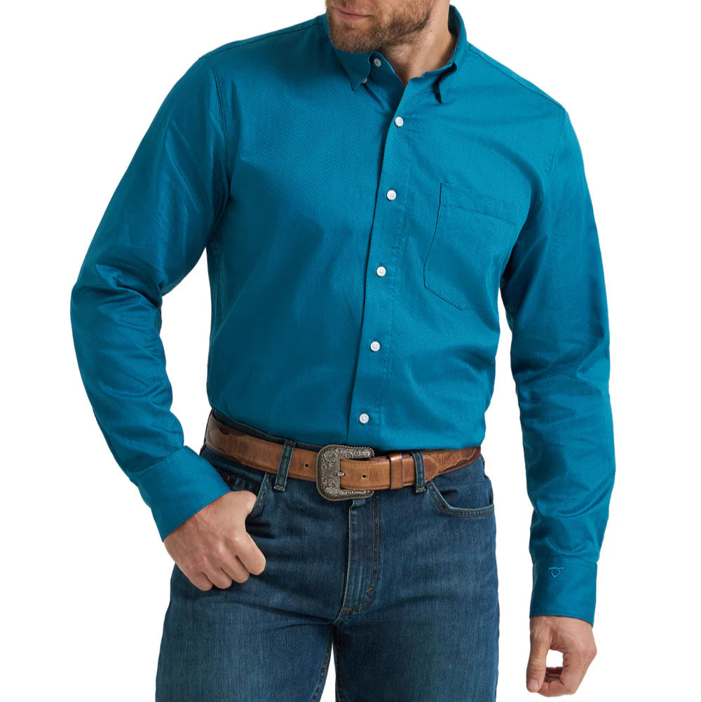Wrangler Men's L/S Cody Johnson ZigZag Button Down Shirt in Ink Blue