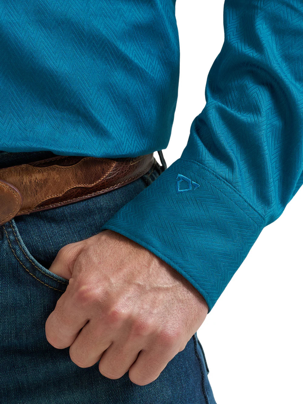 Wrangler Men's L/S Cody Johnson ZigZag Button Down Shirt in Ink Blue