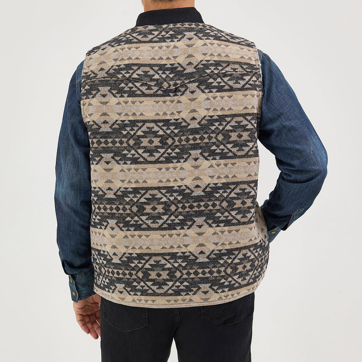 Wrangler Men's Sherpa Lined Jacquard Vest in Raven