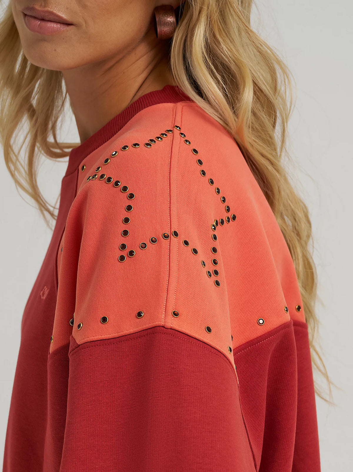 Wrangler x Lainey Wilson L/S Studded Star Crewneck Pullover in Western Star