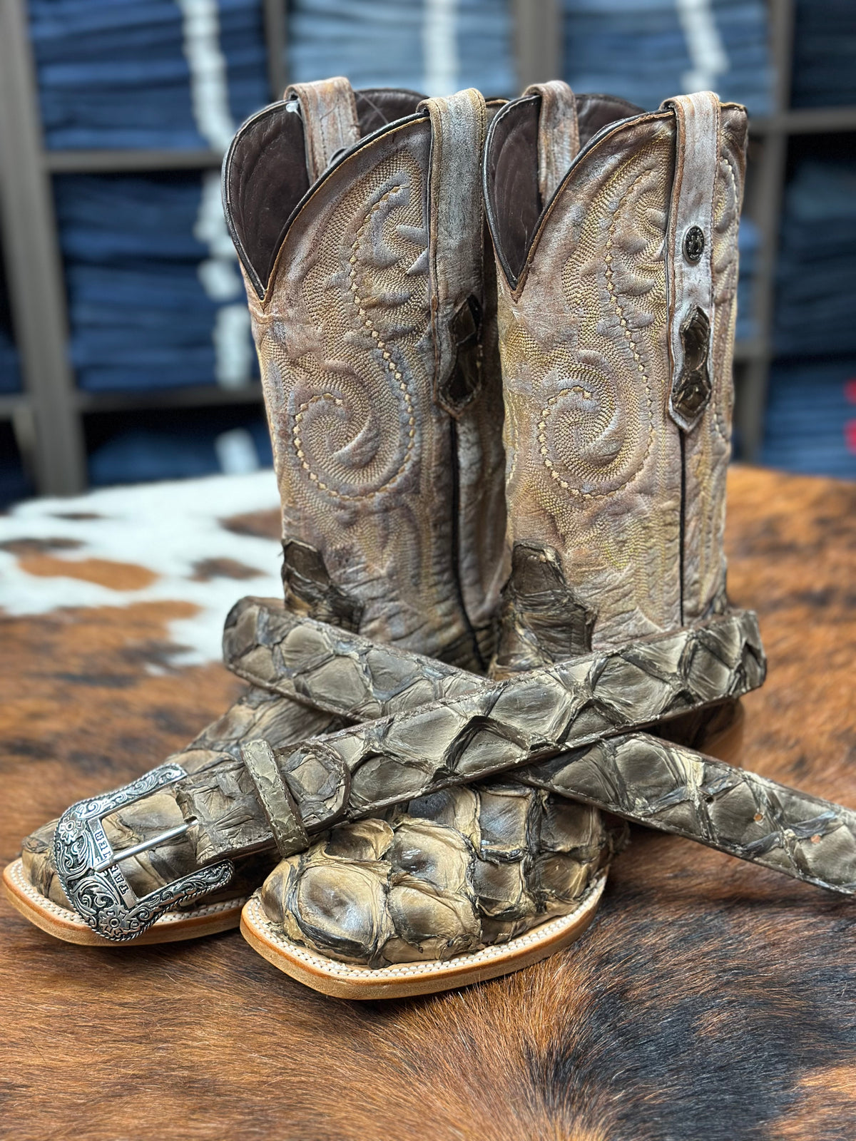 Tanner Mark Men's Genuine Monster Fish Petrified Oak Exotic Belt