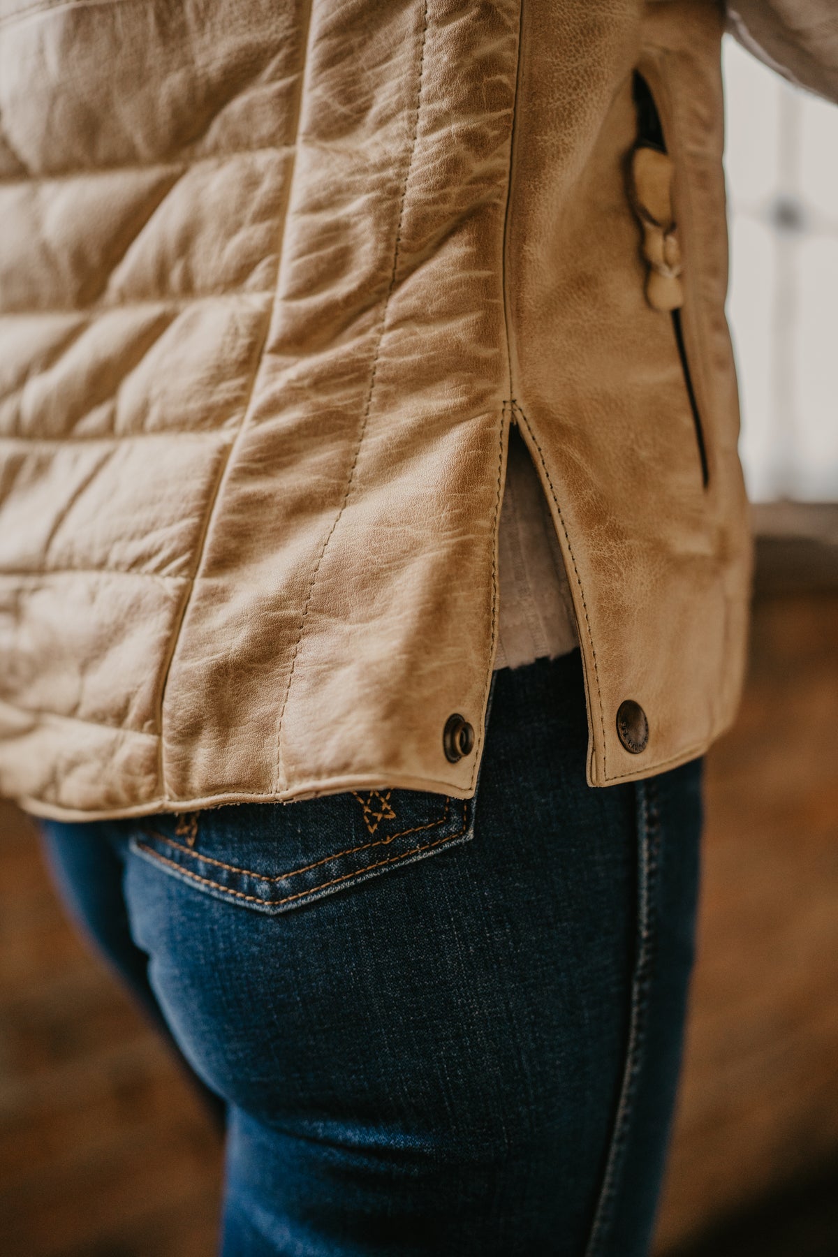 STS Ranchwear Women's Adalyn Palomino Cowhide Concealed Carry Vest