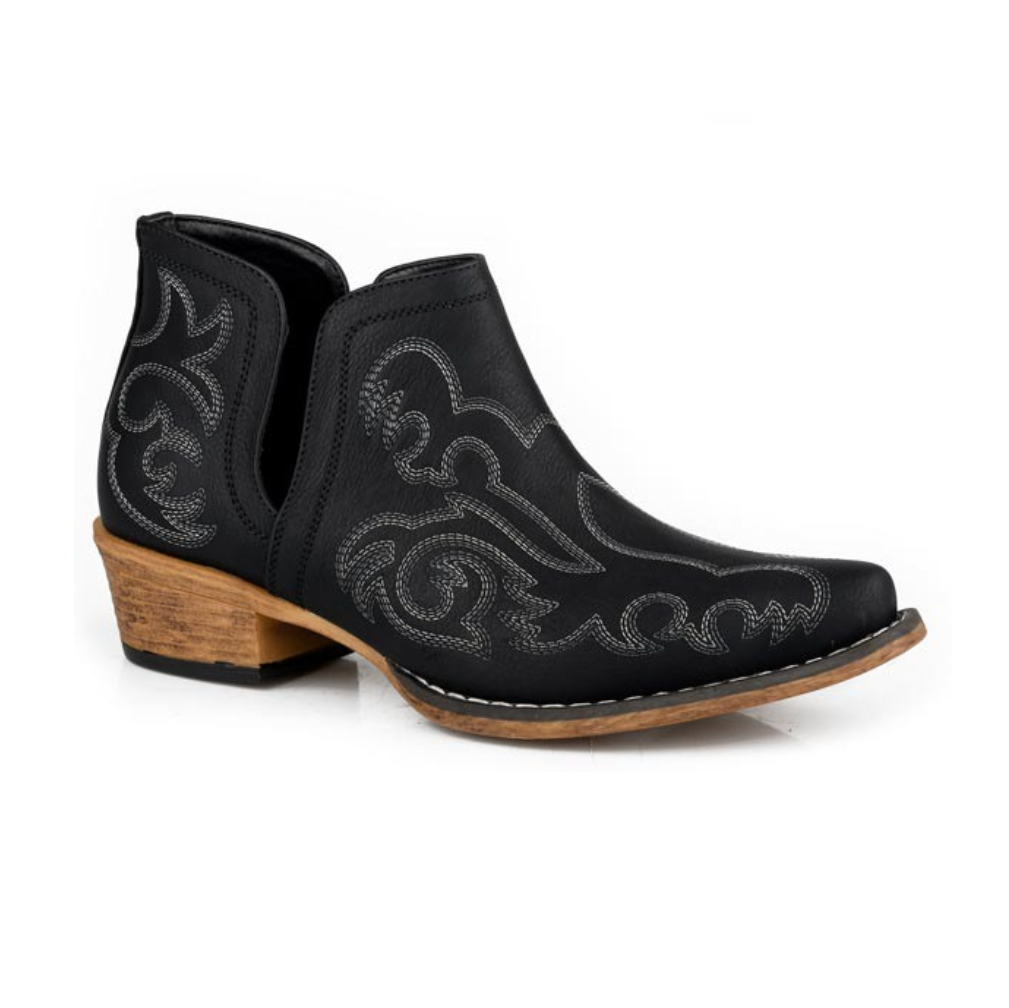 Roper Women's Ava Fashion Bootie in Black