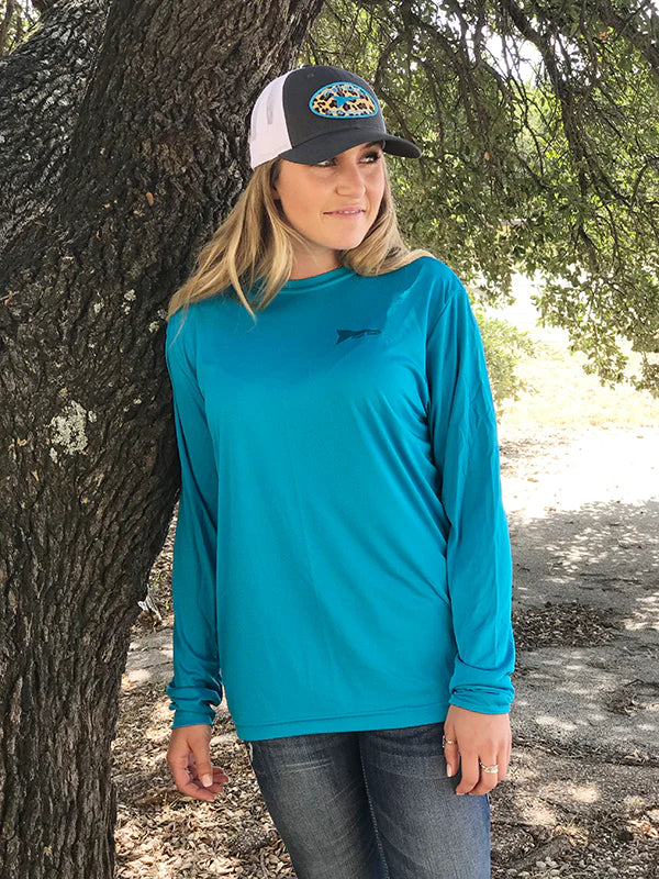 Fast Back Long Sleeve Performance Tee in (Black or Blue)