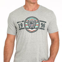 Cinch Men's 1996 Graphic Logo T-Shirt in Grey