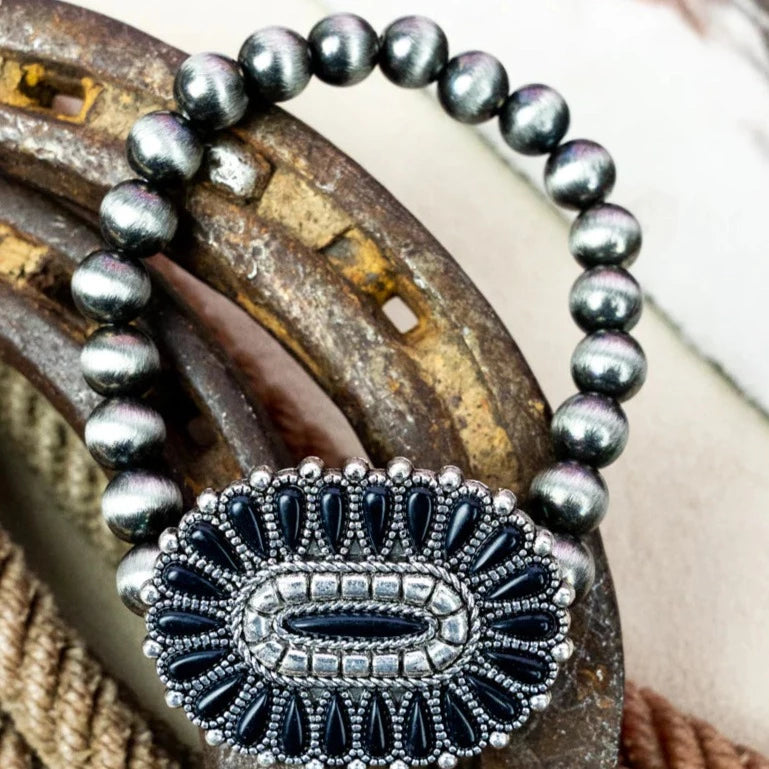 Navajo Pearl and Black Concho Stretch Bracelet