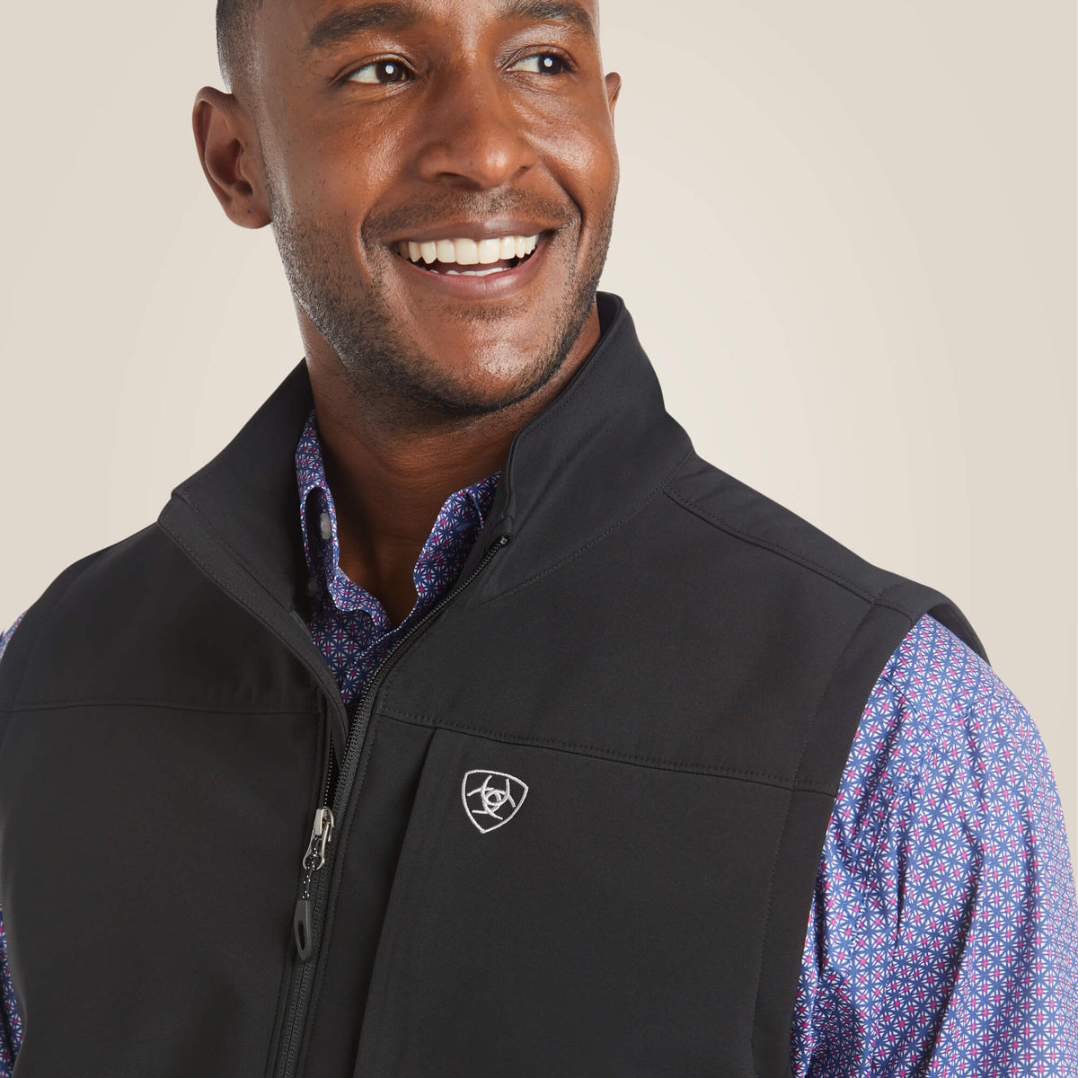 Ariat Men's Vernon 2.0 Softshell Vest in Black