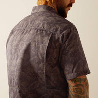 Ariat Men's S/S VentTEK Outbound Classic Fit Western Snap Shirt in Nine Iron