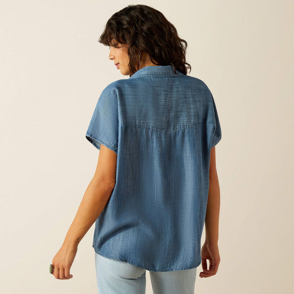 Ariat Women's Vacation S/S Western Button Down Shirt in Blue Chambray