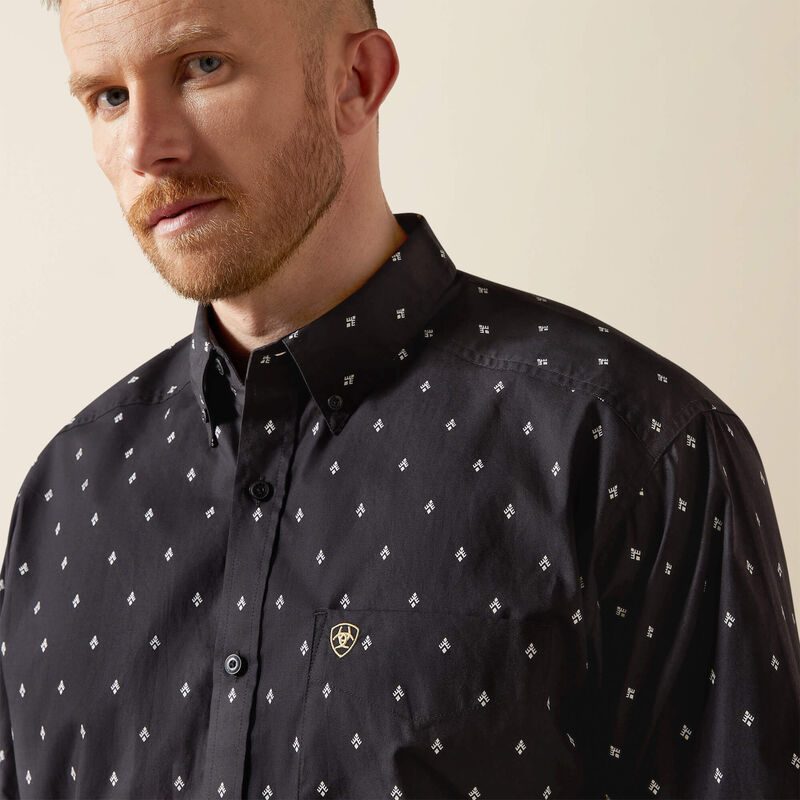 Ariat Men's L/S Classic Fit Diamond Print Button Down Shirt in Black