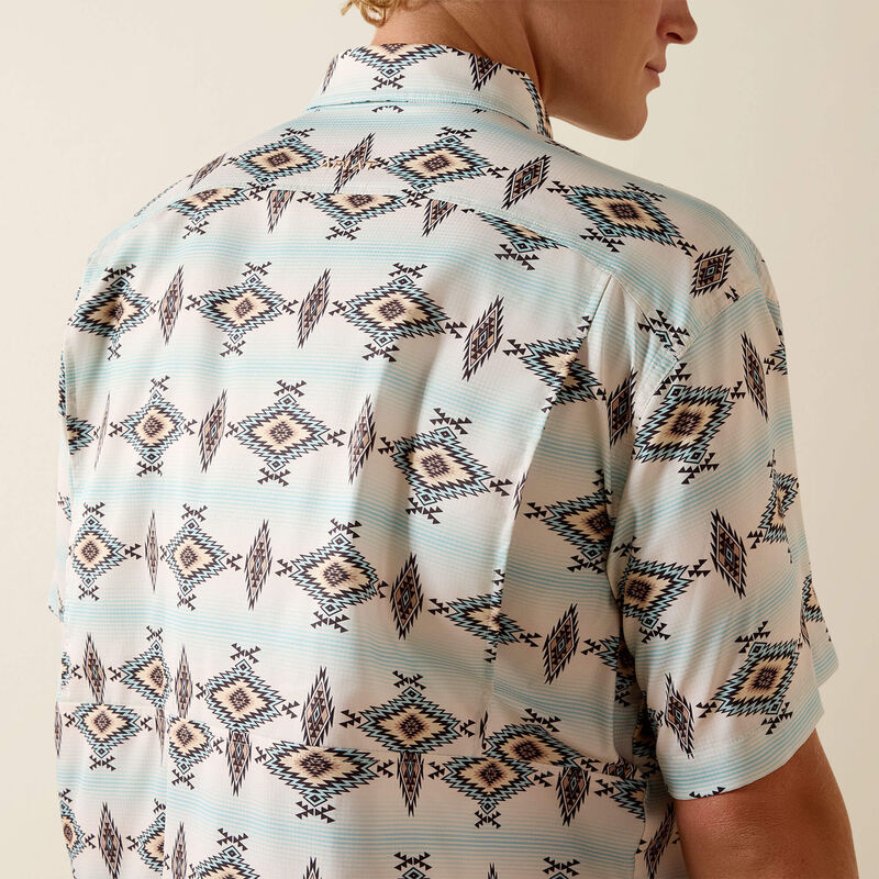 Ariat Men's S/S Printed VentTEK Classic Fit Button Down Shirt in Off White Aztec