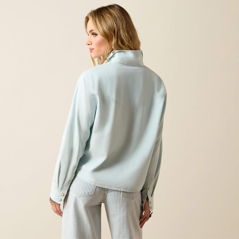 Ariat Women's Asheville Snap Shirt in Light Wash Indigo