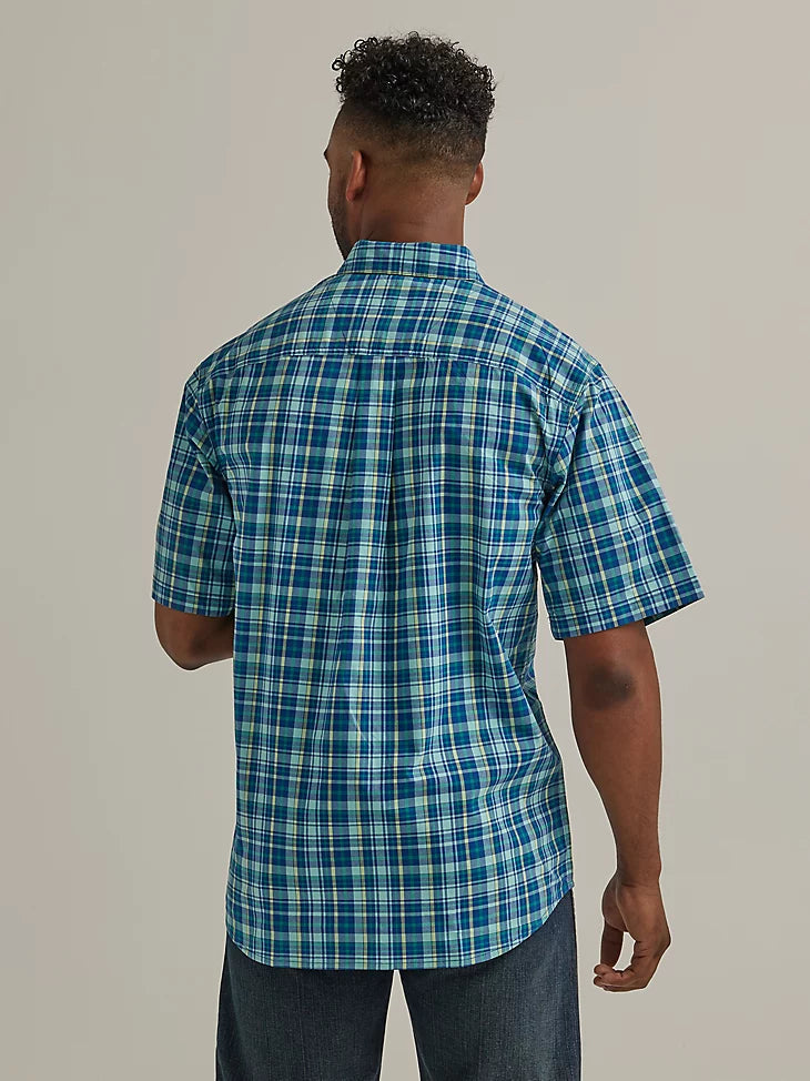 Wrangler Men's Rugged Wear Short Sleeve Button Down Shirt- Deep Sea Blue