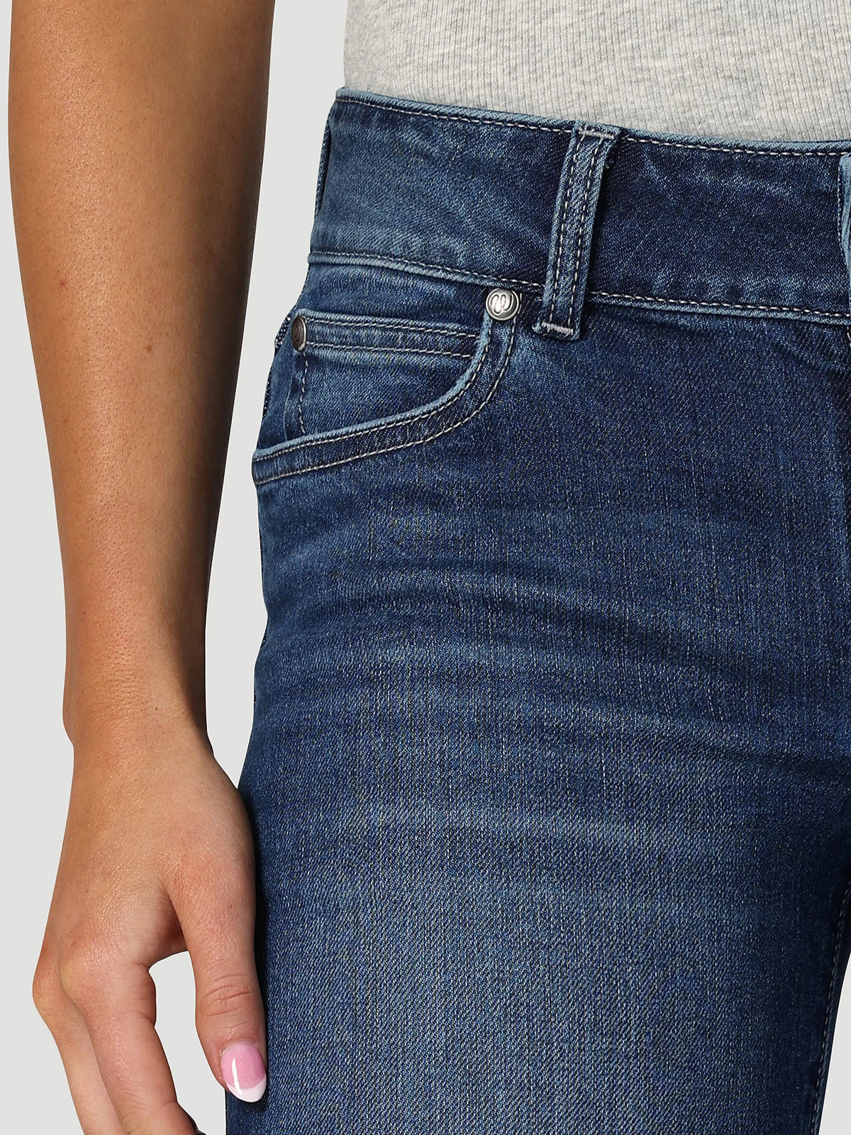 The Shelby Women's Wrangler Retro High Rise Trouser Jean – Be True