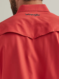 Wrangler Men's Performance Short Sleeve Solid Snap Shirt in Red