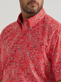 Wrangler Men's George Strait S/S Button Down Shirt in Fiesta Red Paisley