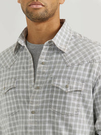 Wrangler Retro Men's L/S Premium Plaid Western Snap Shirt in Pale Grey