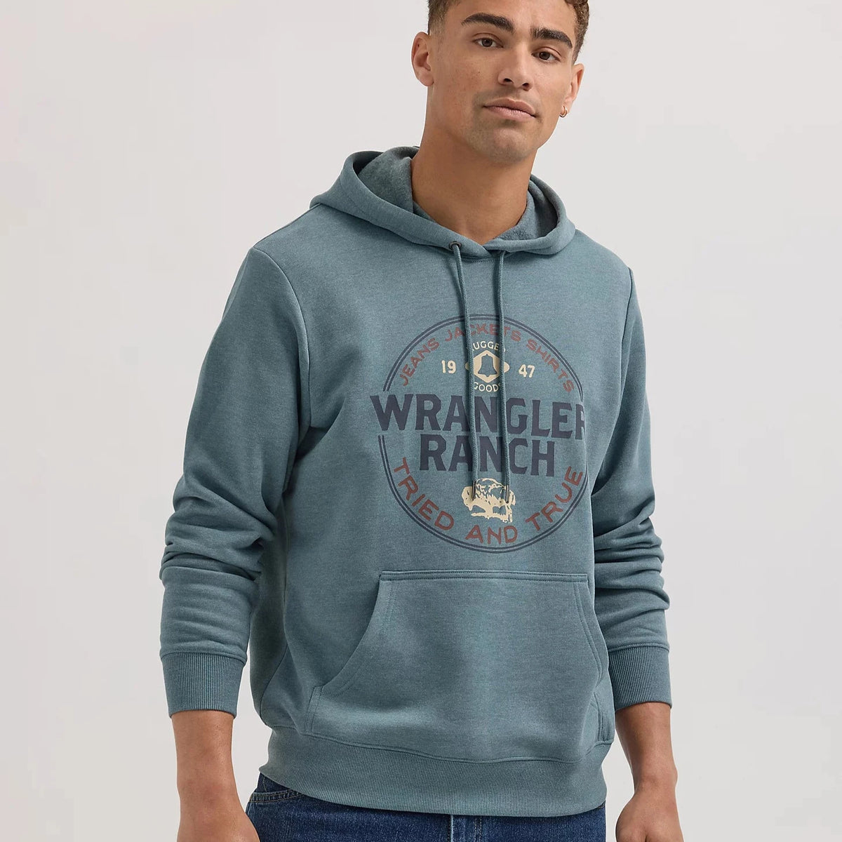 Wrangler Men's 1947 Logo Pullover Hoodie in Goblin Blue