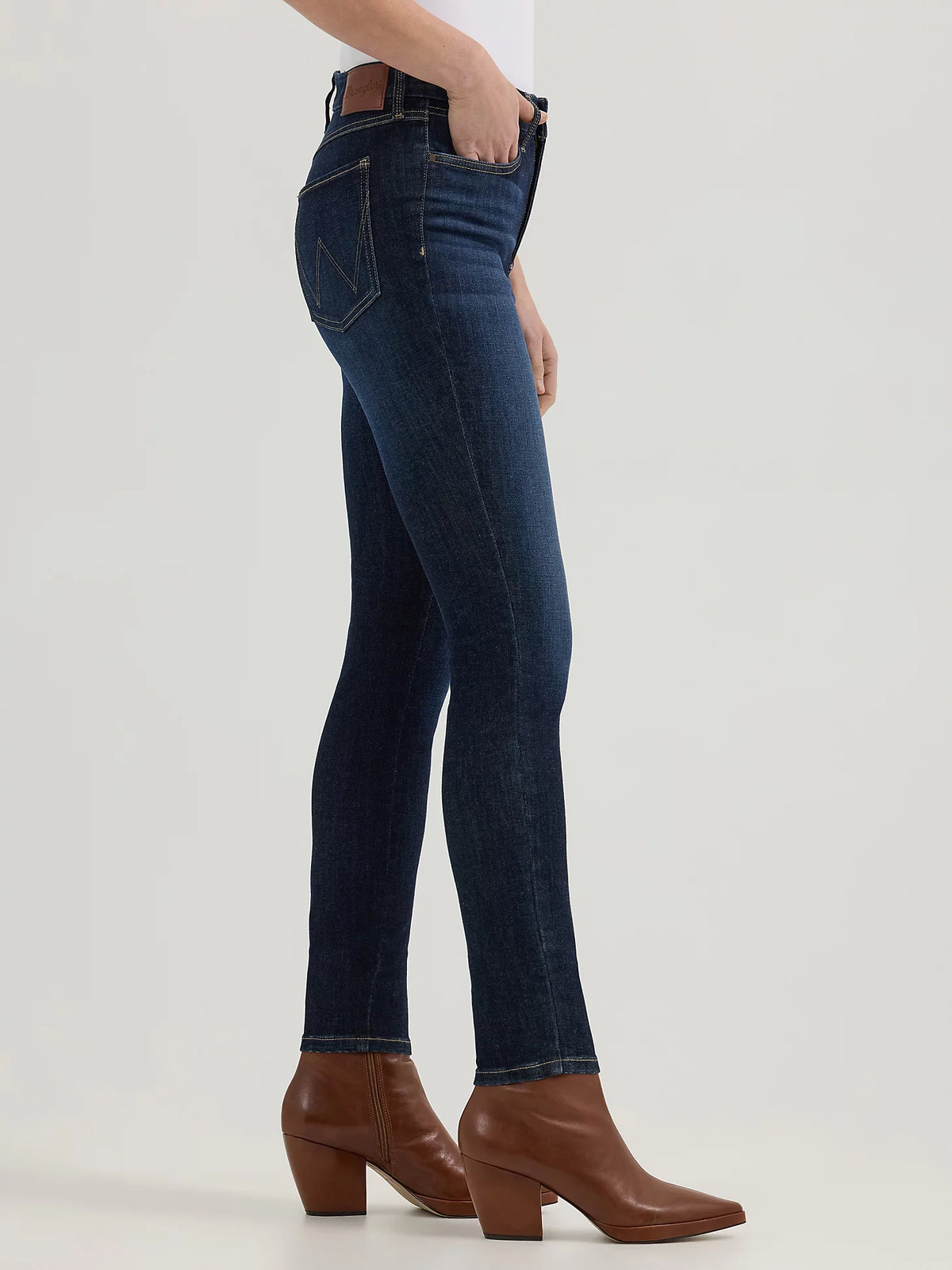 Wrangler Women's Bespoke High Rise Skinny Jean in Rae