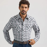 Wrangler Retro Men's L/S Sawtooth Pocket Plaid Western Snap Shirt in Smoky Grey