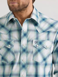 Wrangler Retro Men's L/S Sawtooth Pocket Plaid Western Snap Shirt in Teal Blur