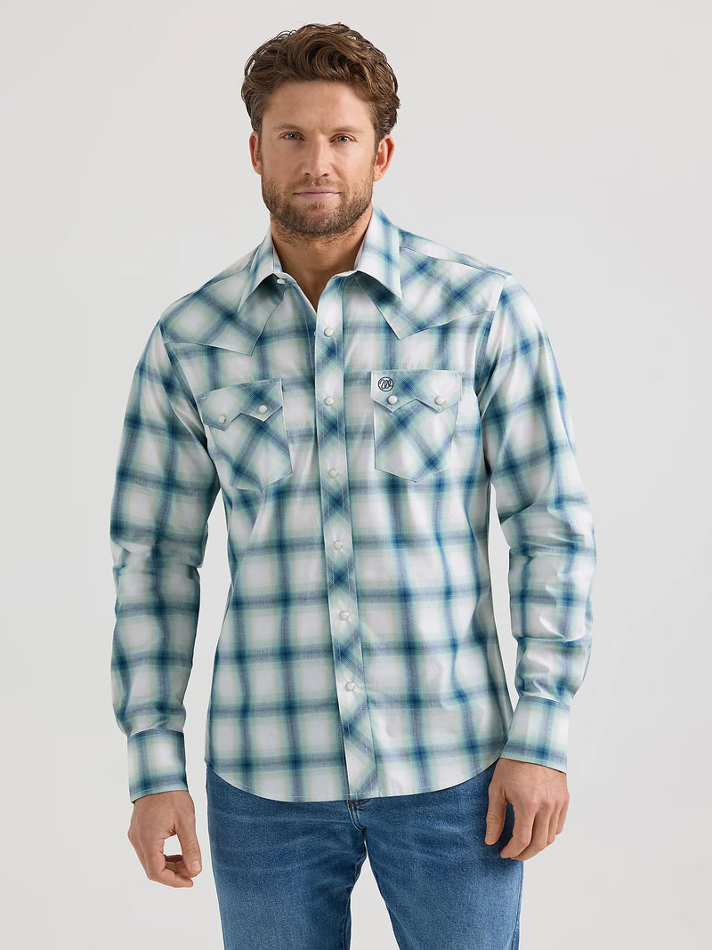 Wrangler Retro Men's L/S Sawtooth Pocket Plaid Western Snap Shirt in Teal Blur