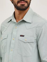 Wrangler ATG Men's L/S Solid Western Snap Shirt in Iceberg Green