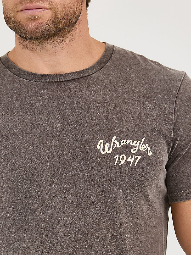 Wrangler Men's Mineral Wash Graphic Logo T-Shirt in Ganache