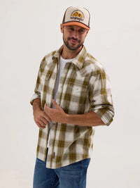Wrangler Retro Men's L/S Premium Plaid Western Snap Shirt in Olive