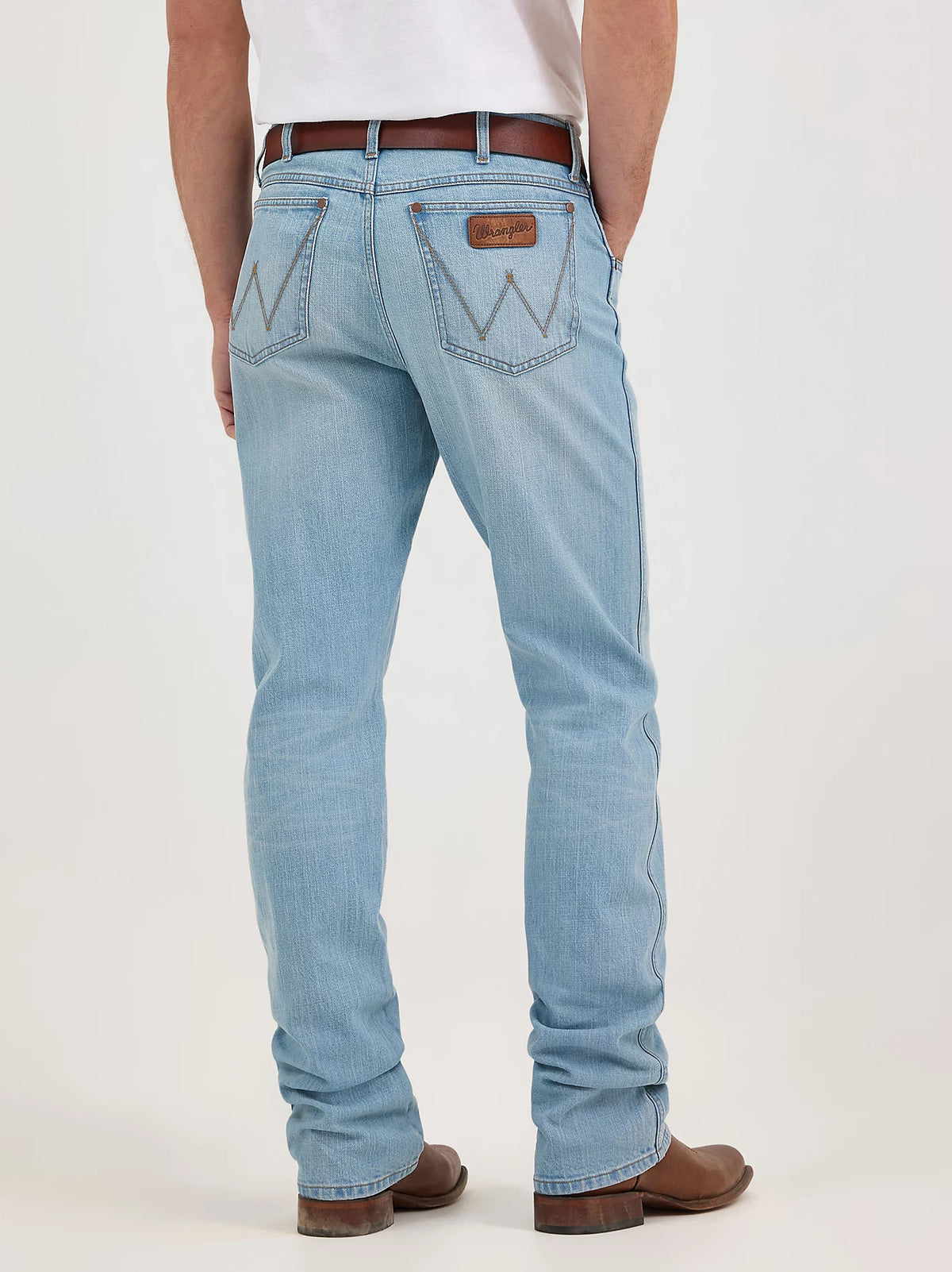 Wrangler Retro Men's Relaxed Bootcut Jean in Grant
