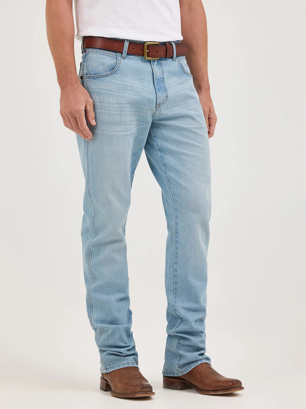 Wrangler Retro Men's Relaxed Bootcut Jean in Grant