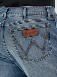 Wrangler Retro Men's Relaxed Bootcut Jean in Harris