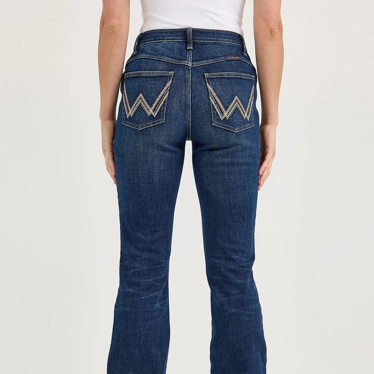 Wrangler Women's Ultimate Riding Jean Willow Mid-Rise Bootcut in Andrea