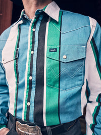 Wrangler Men's L/S Vintage Inspired Brushpopper Western Snap Work Shirt in Azure Stripe