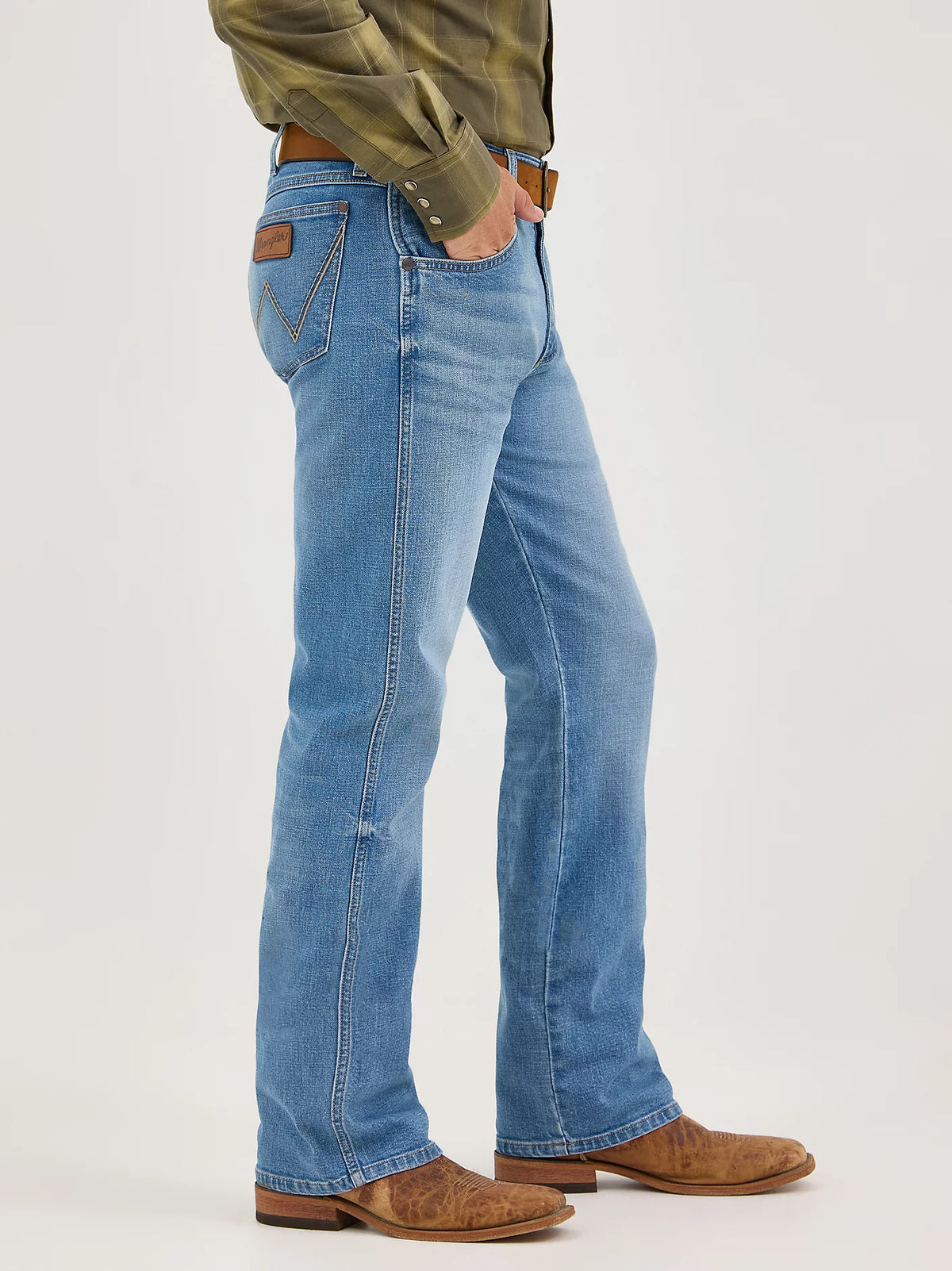 Wrangler Retro Men's Slim Fit Bootcut Jean in Northbound