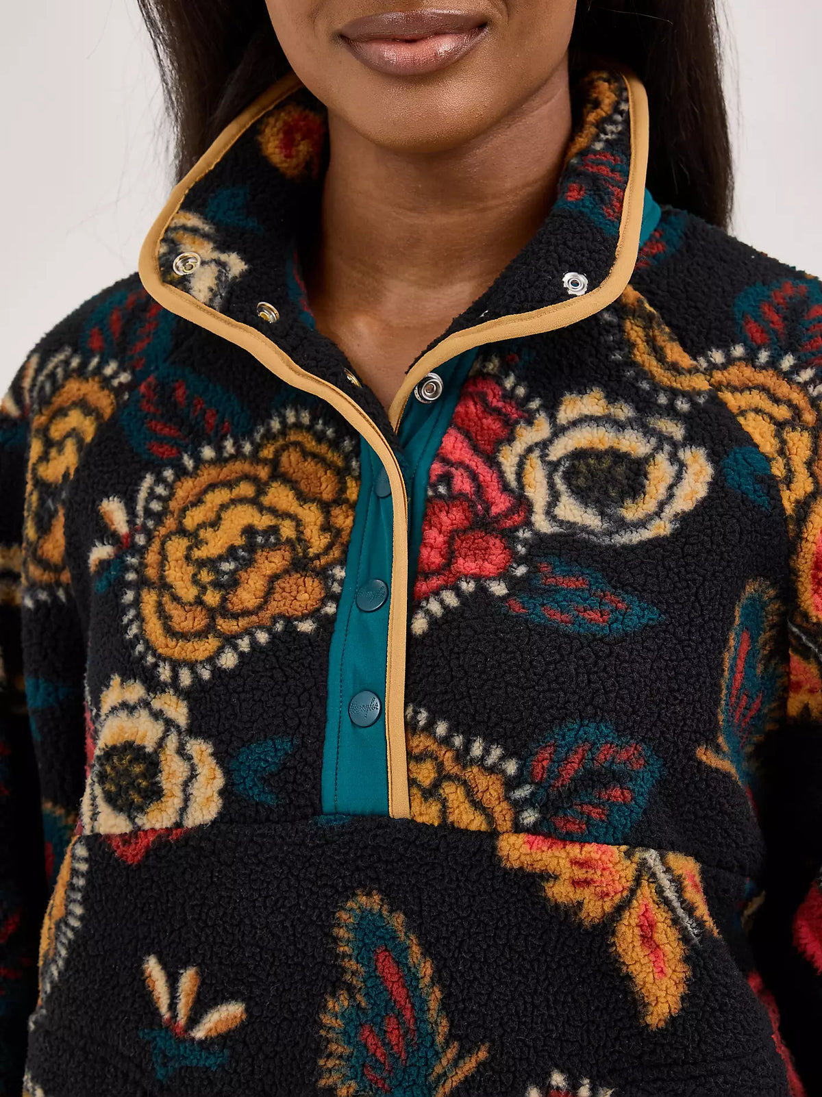 Wrangler Retro Women's Half Snap Sherpa Pullover in Butterfly Black