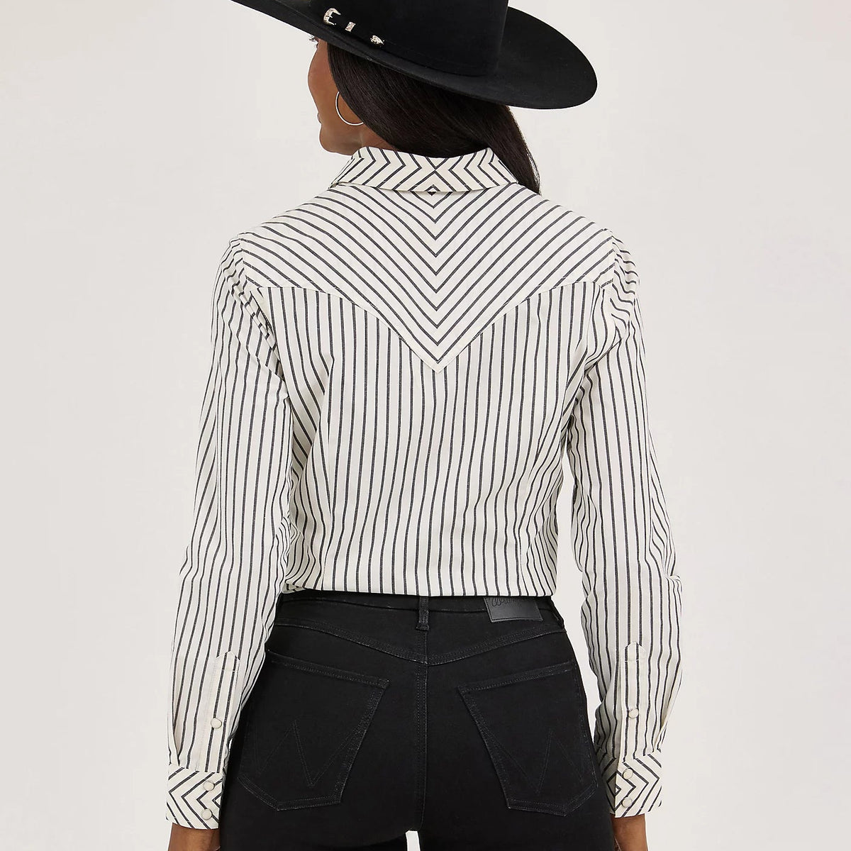 Wrangler Retro Women's L/S Striped Slim Western Snap Shirt in White